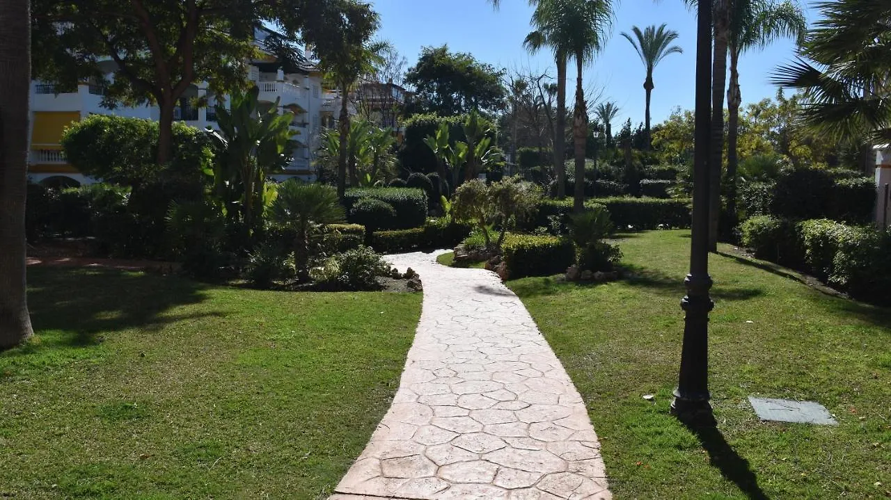 Dama Boutique Apt Marbella